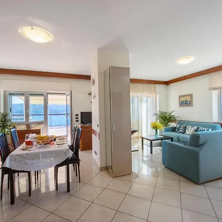 Dal Sandro 费拉约港