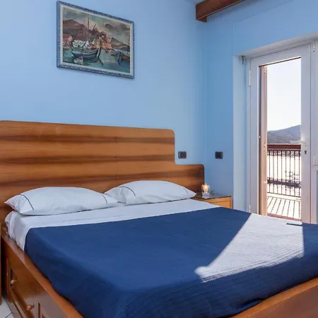 Dal Sandro Bed & Breakfast 3*